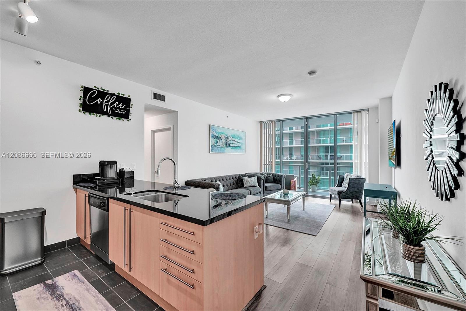 79 SW 12th St Unit: 3608-S