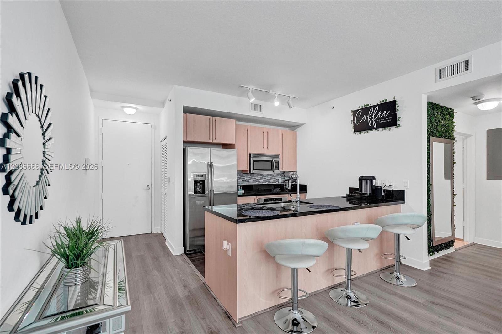 79 SW 12th St Unit: 3608-S
