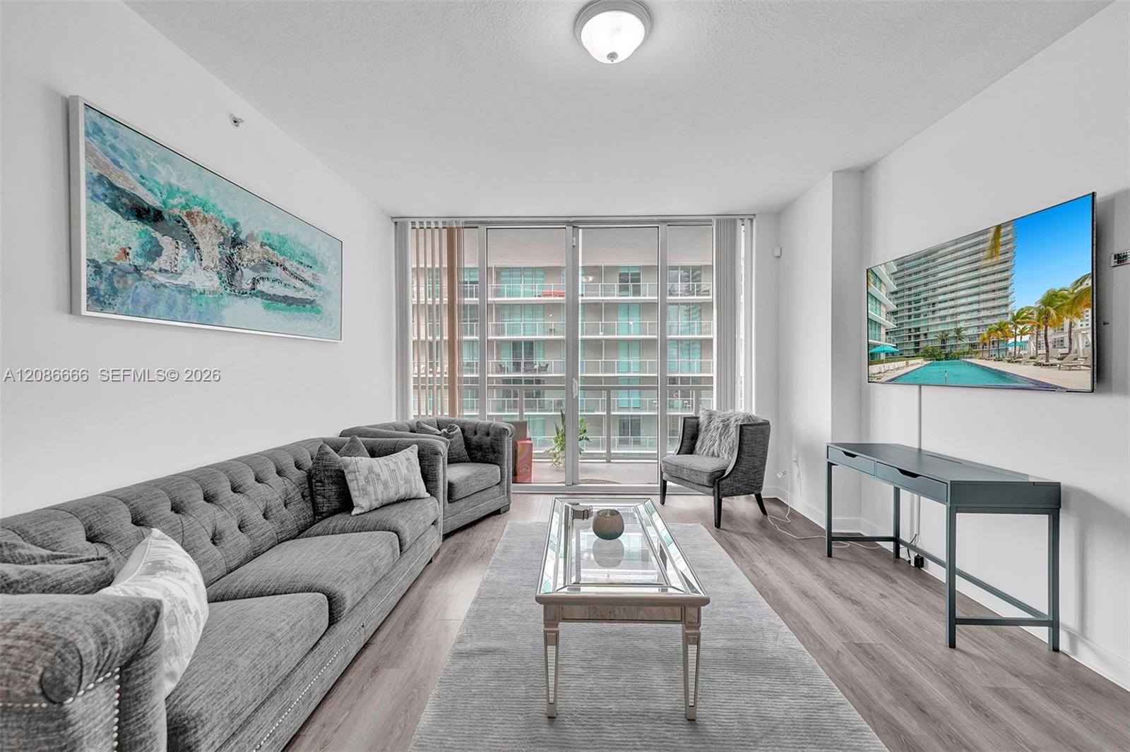 79 SW 12th St Unit: 3608-S