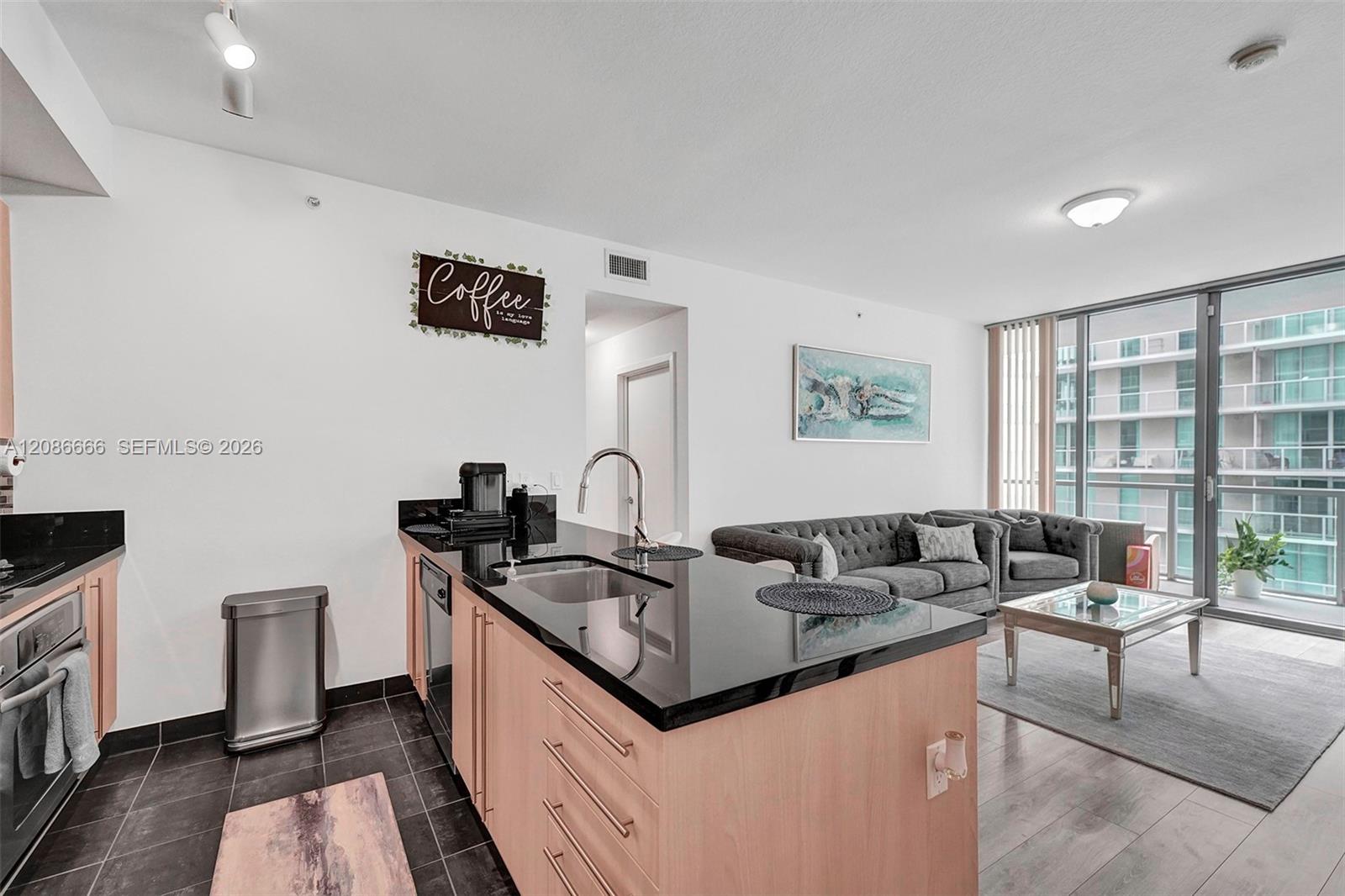 79 SW 12th St Unit: 3608-S