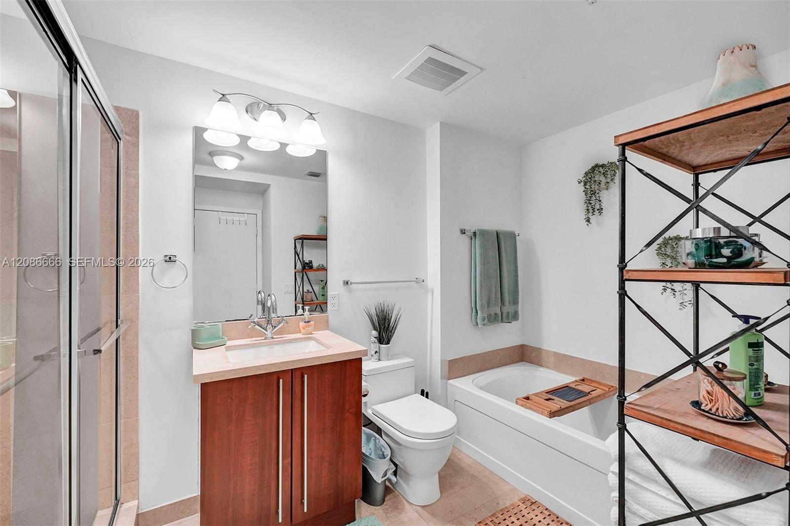 79 SW 12th St Unit: 3608-S