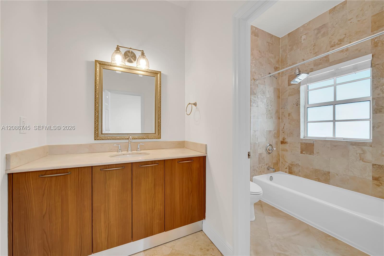 1035 SW 9th Ct Unit: N