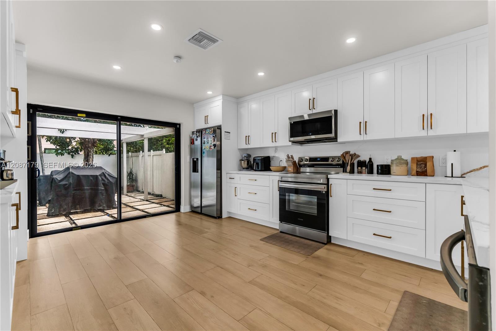 2437 SW 99th Ct Unit: N