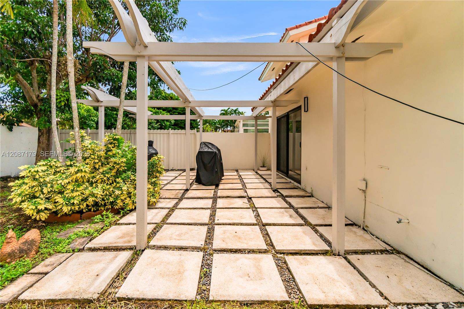 2437 SW 99th Ct Unit: N