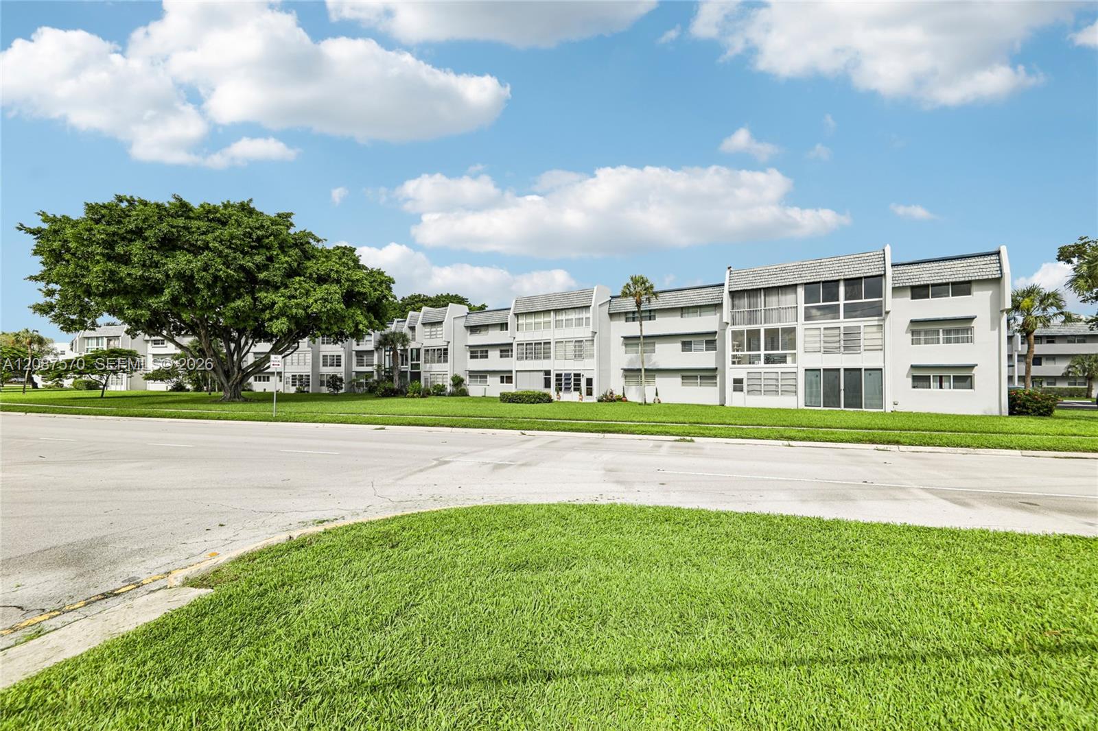 7887 Golf Cir Dr # 106
