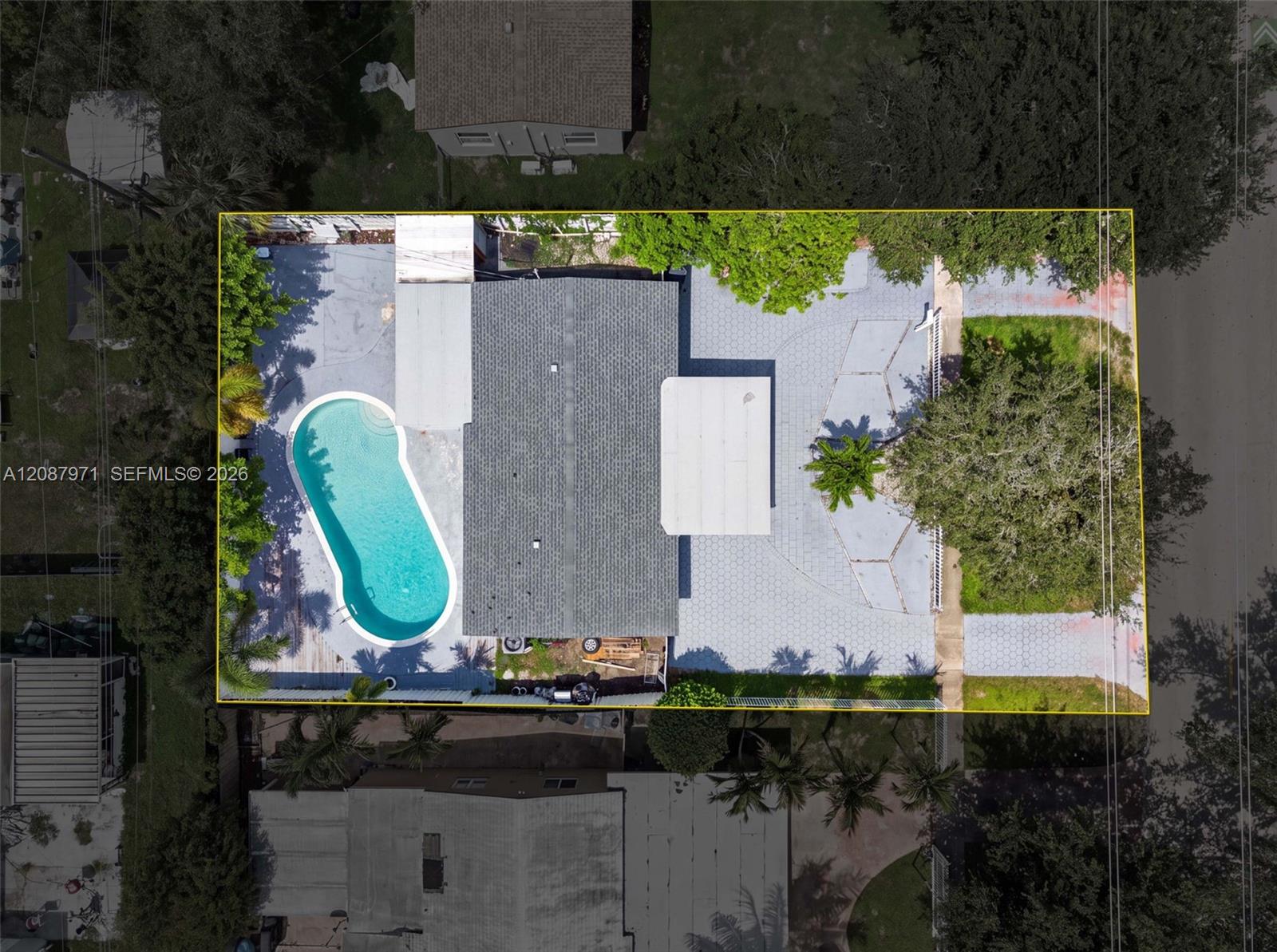 730 N 64th Ave