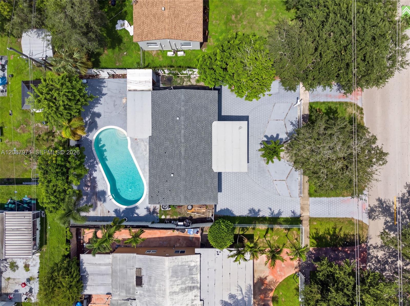 730 N 64th Ave