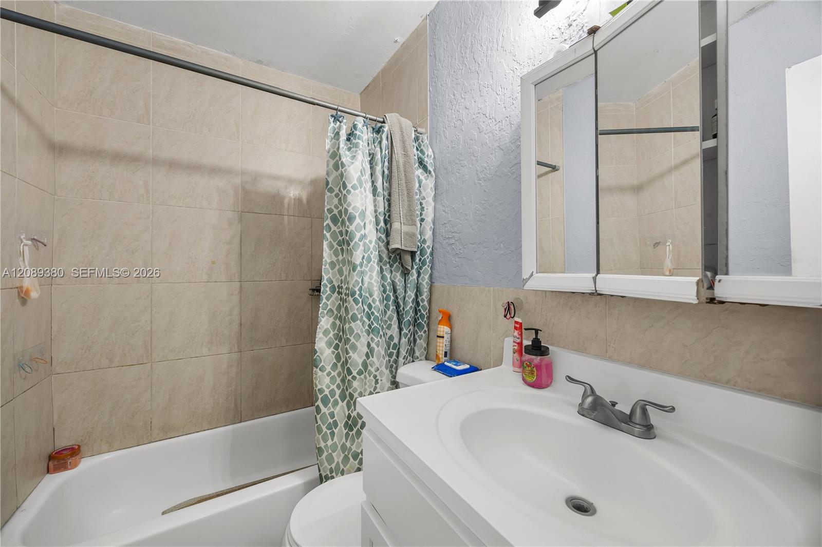 1947 SW 63rd Ter