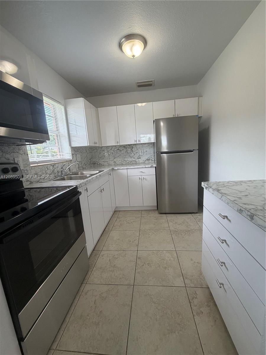 16400 NW 41st Ave Unit: .
