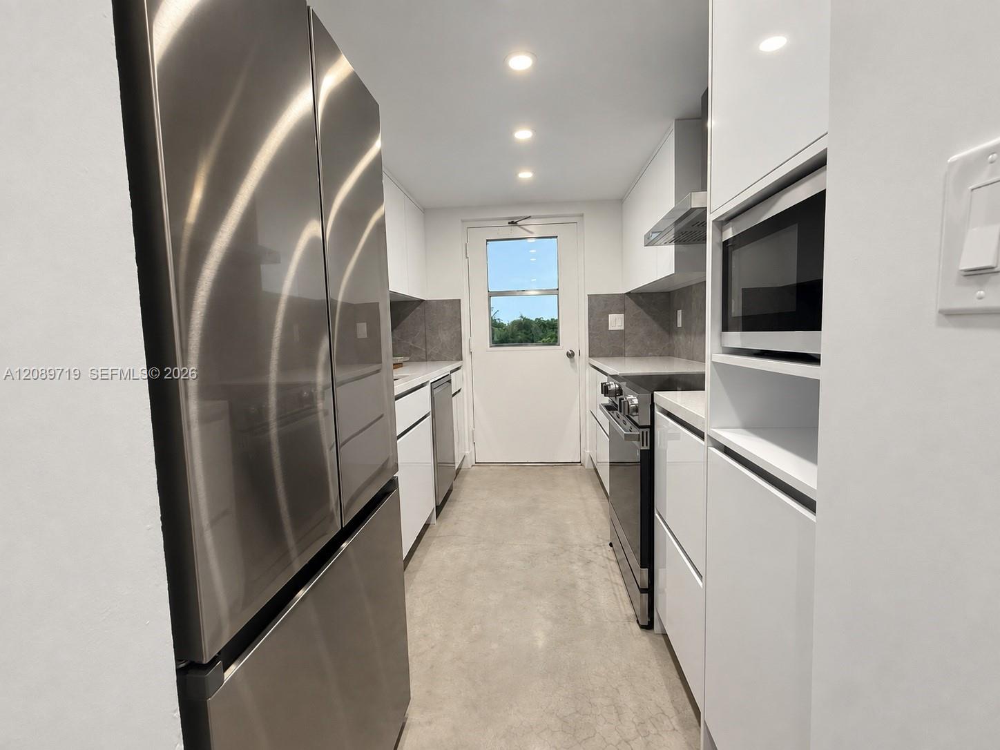 5781 Biscayne Blvd # 503