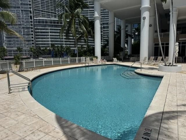 801 Brickell Key Blvd # 2502