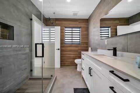 315 NW 40th St