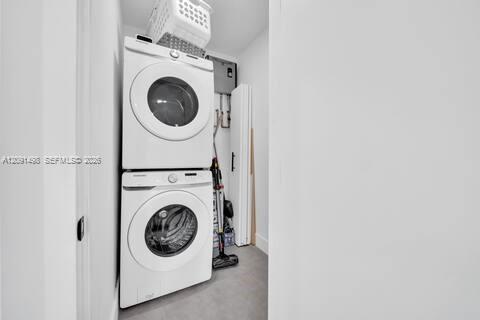 315 NW 40th St
