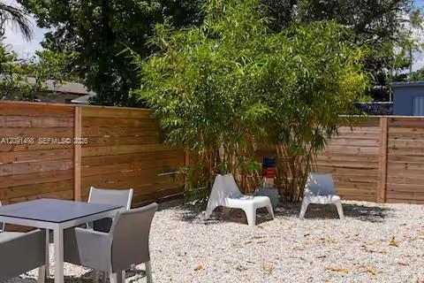 315 NW 40th St