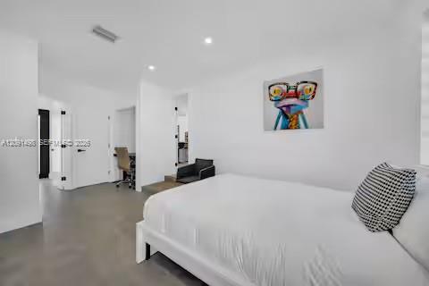 315 NW 40th St