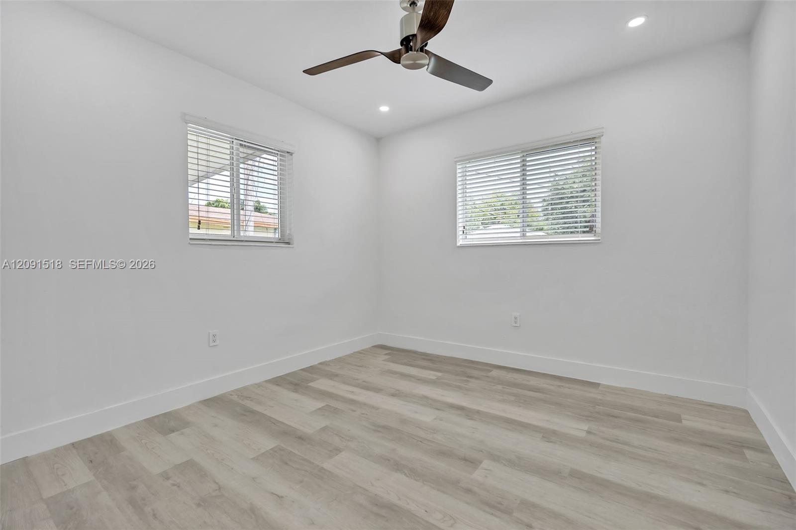1401 NE 152nd St