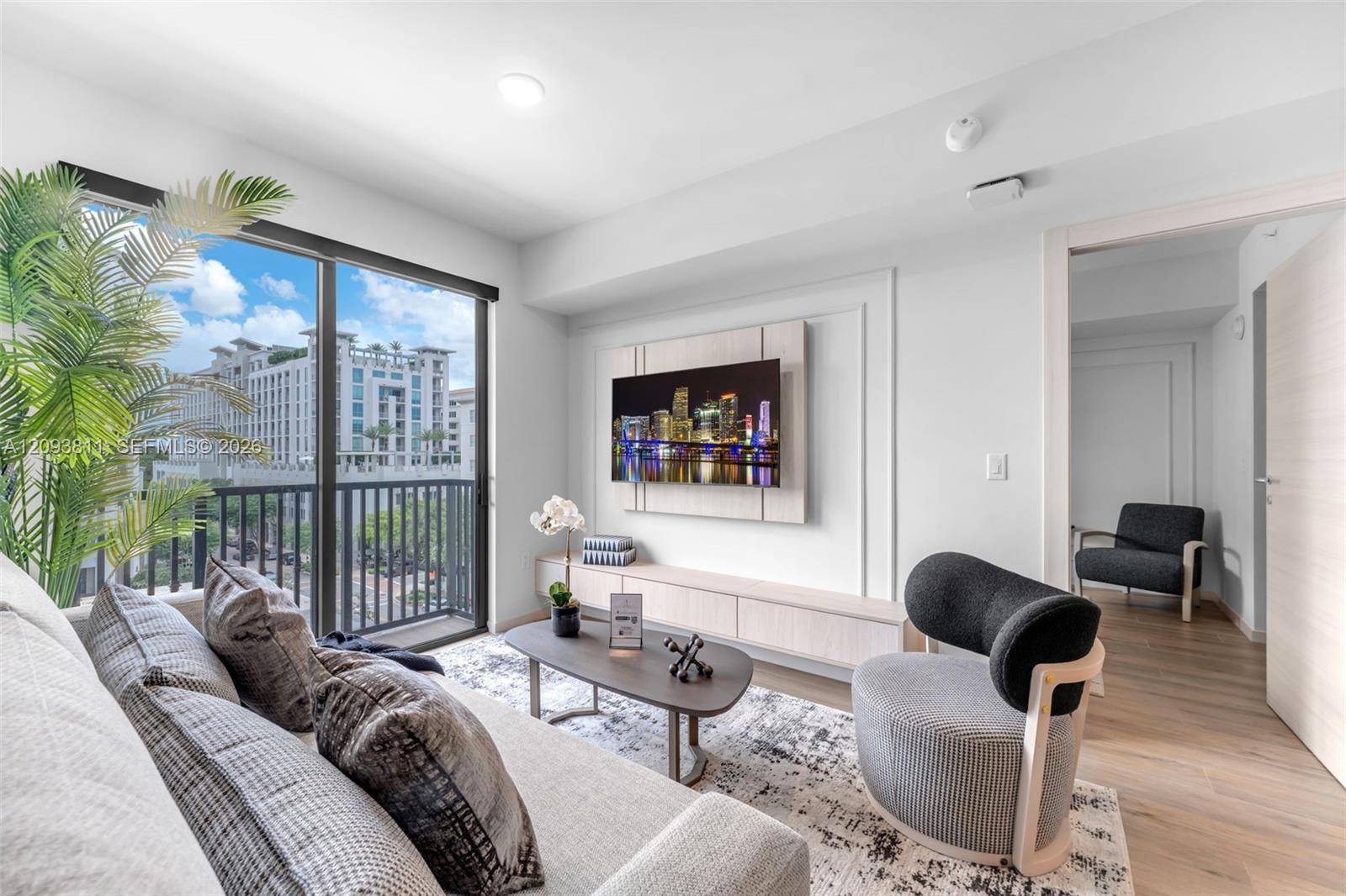 4220 Laguna # 603