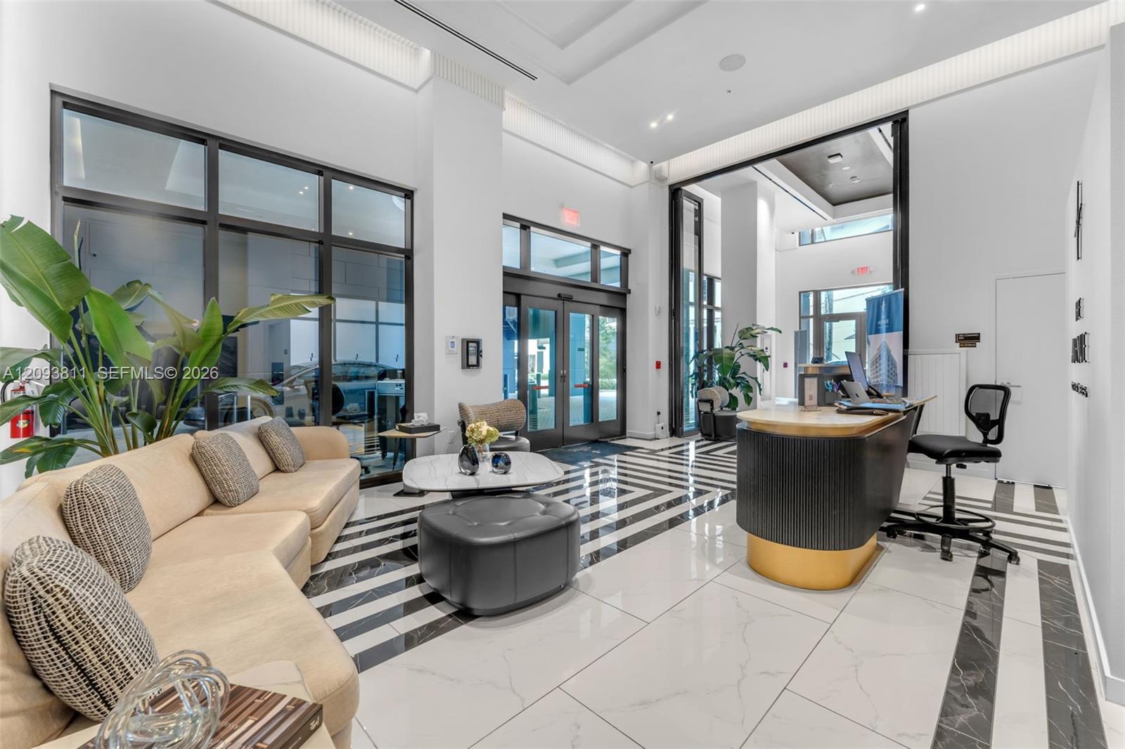 4220 Laguna # 603