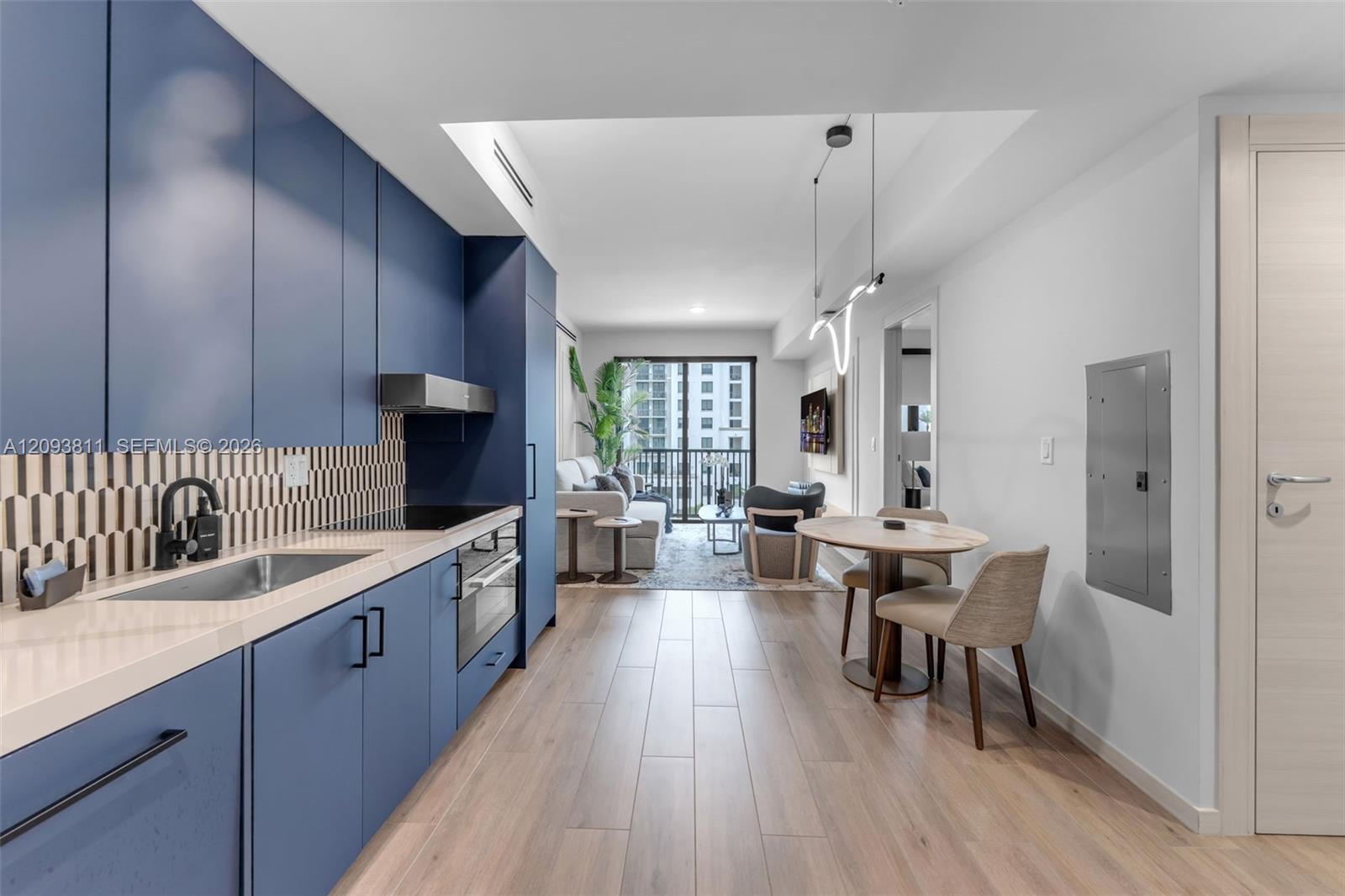 4220 Laguna # 603