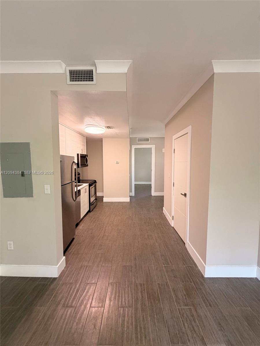 115 Menores Ave # 8