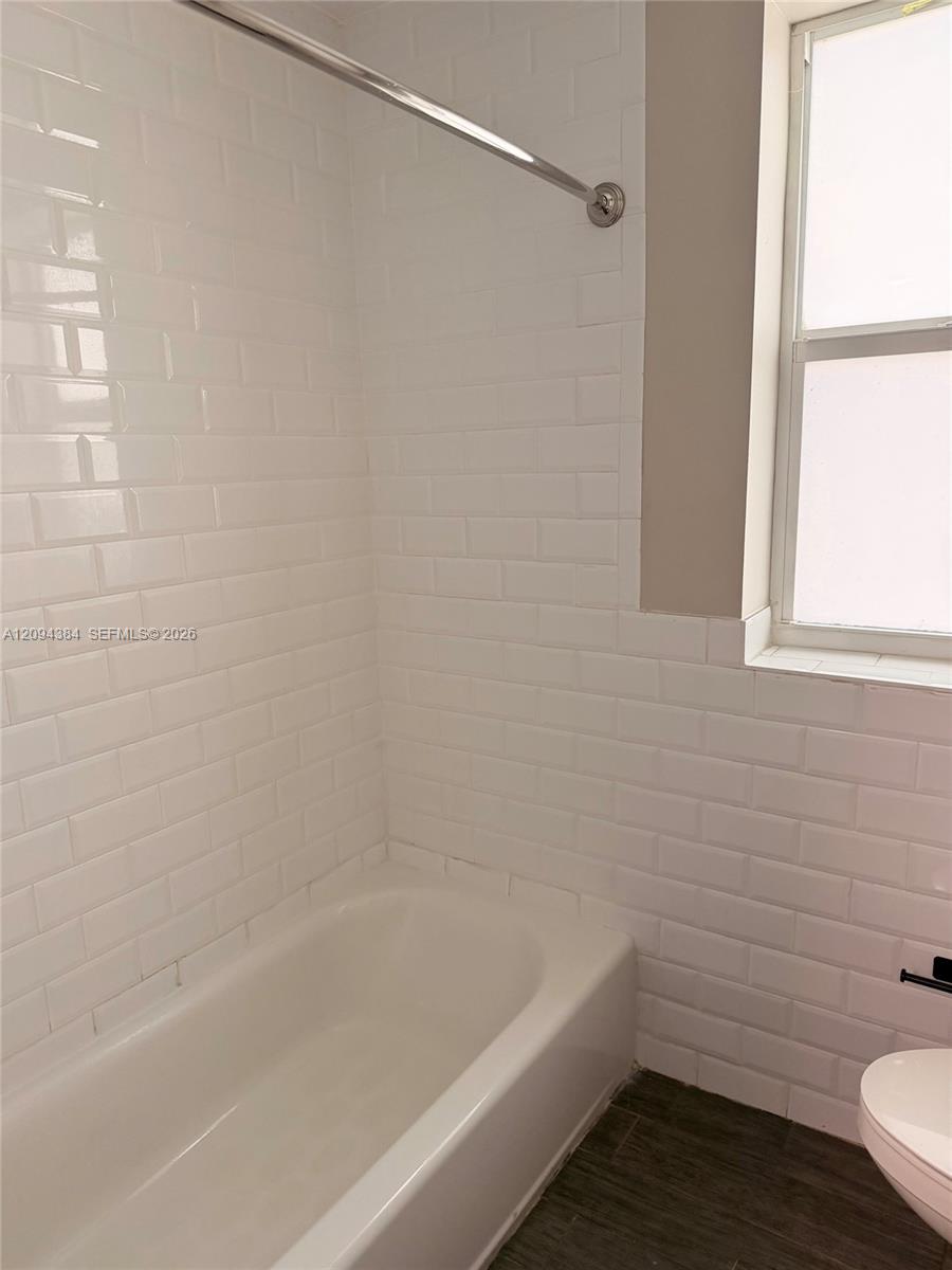 115 Menores Ave # 8