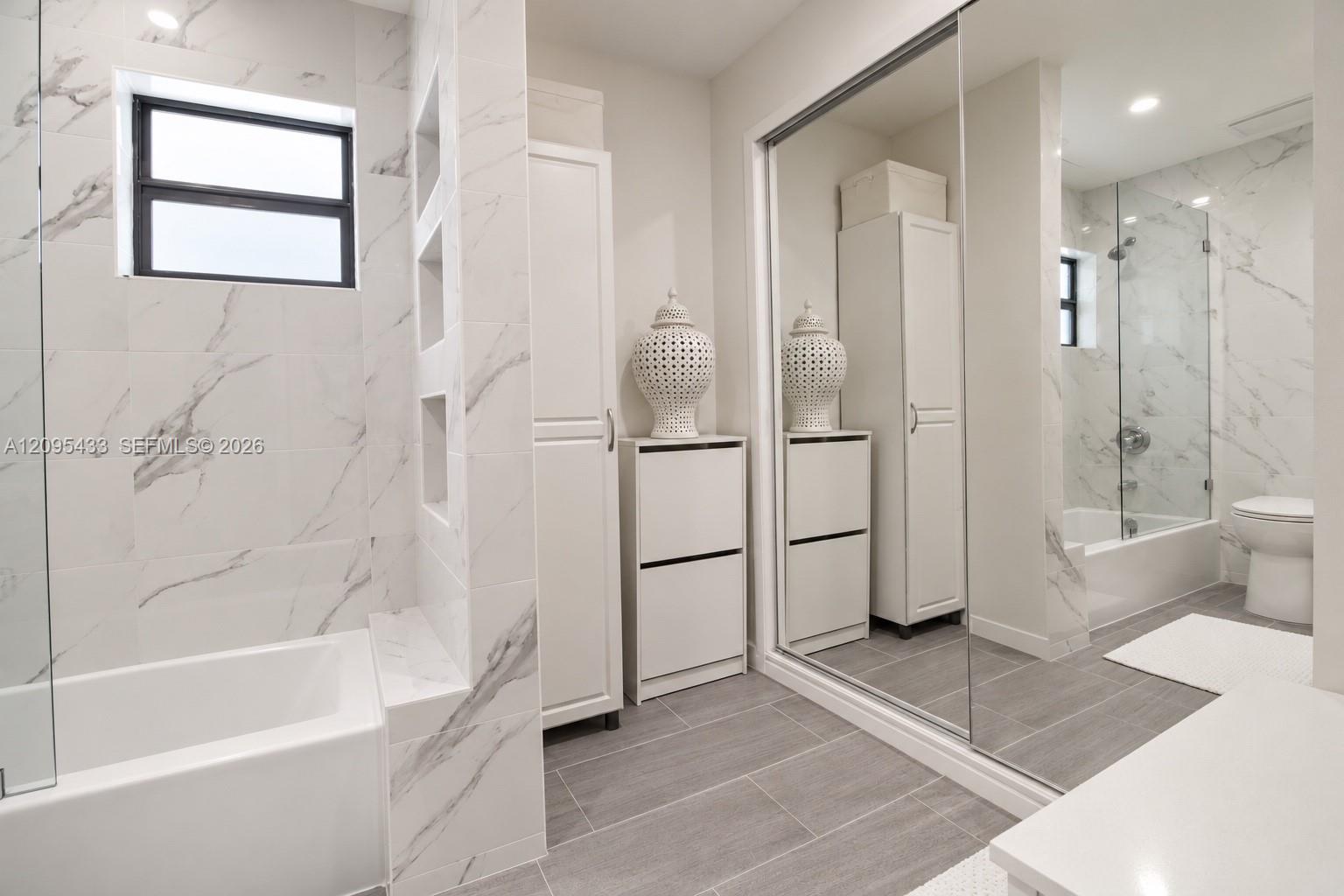3860 SW 107th Ave # 11 Unit: 1-11