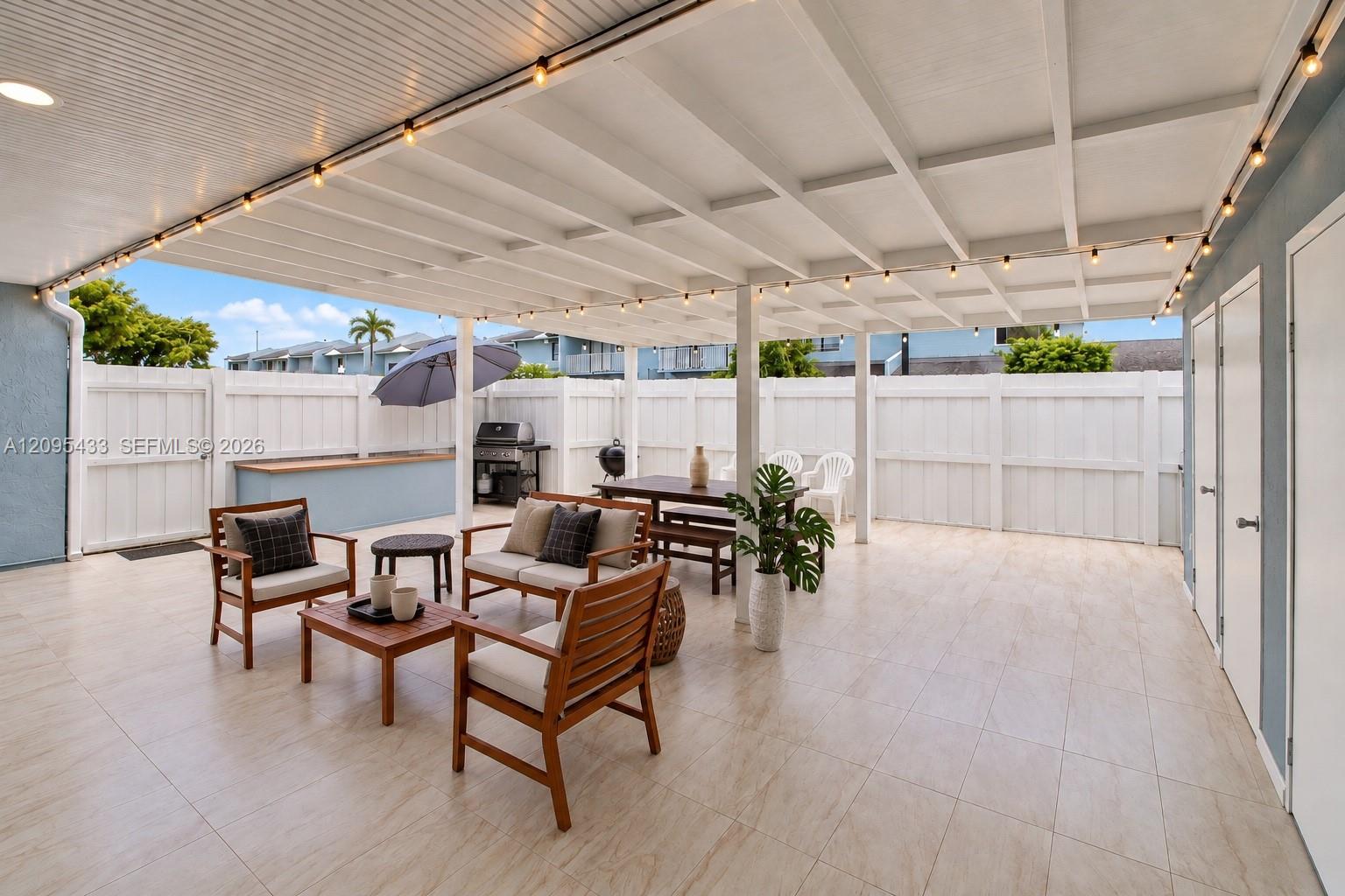 3860 SW 107th Ave # 11 Unit: 1-11