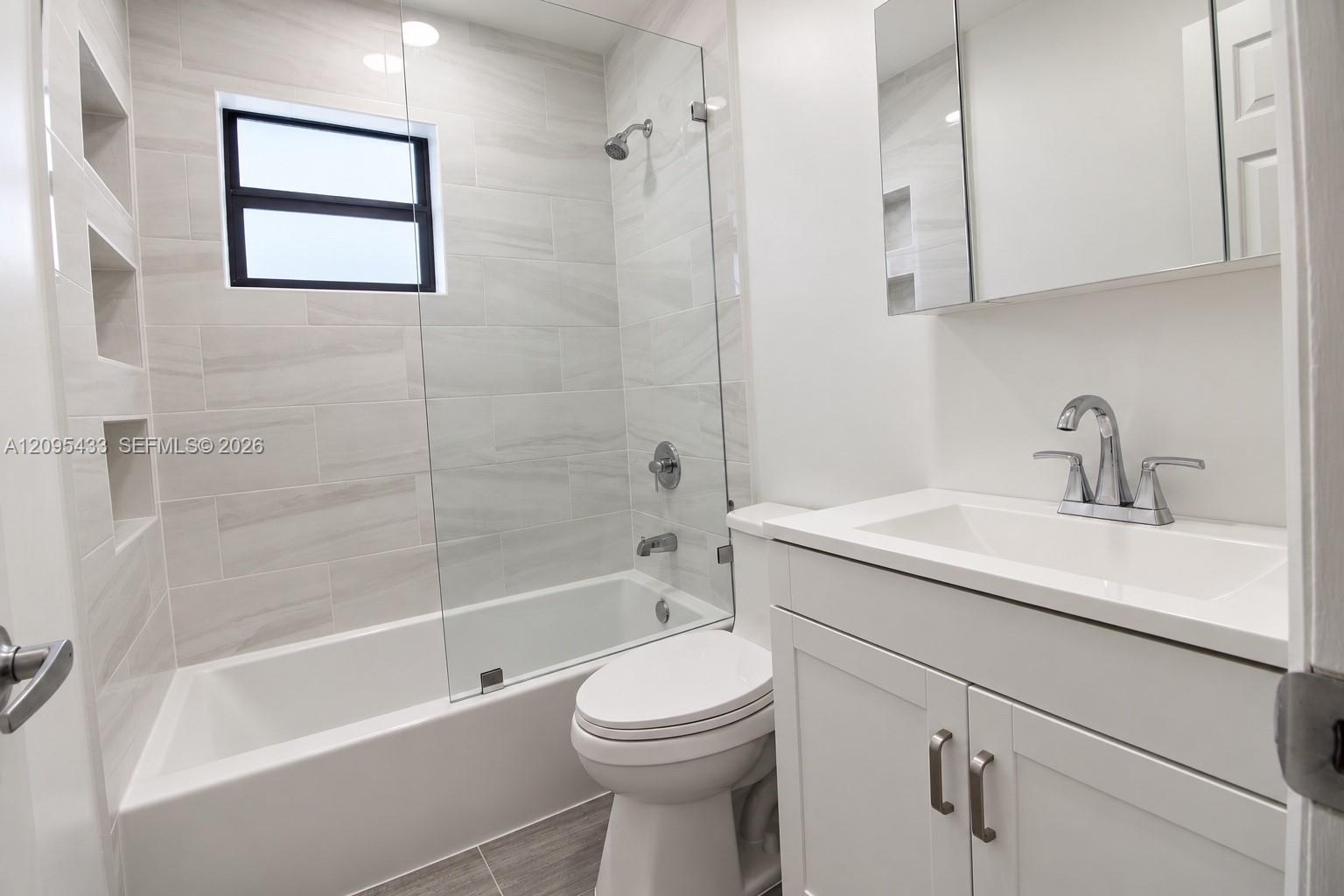 3860 SW 107th Ave # 11 Unit: 1-11
