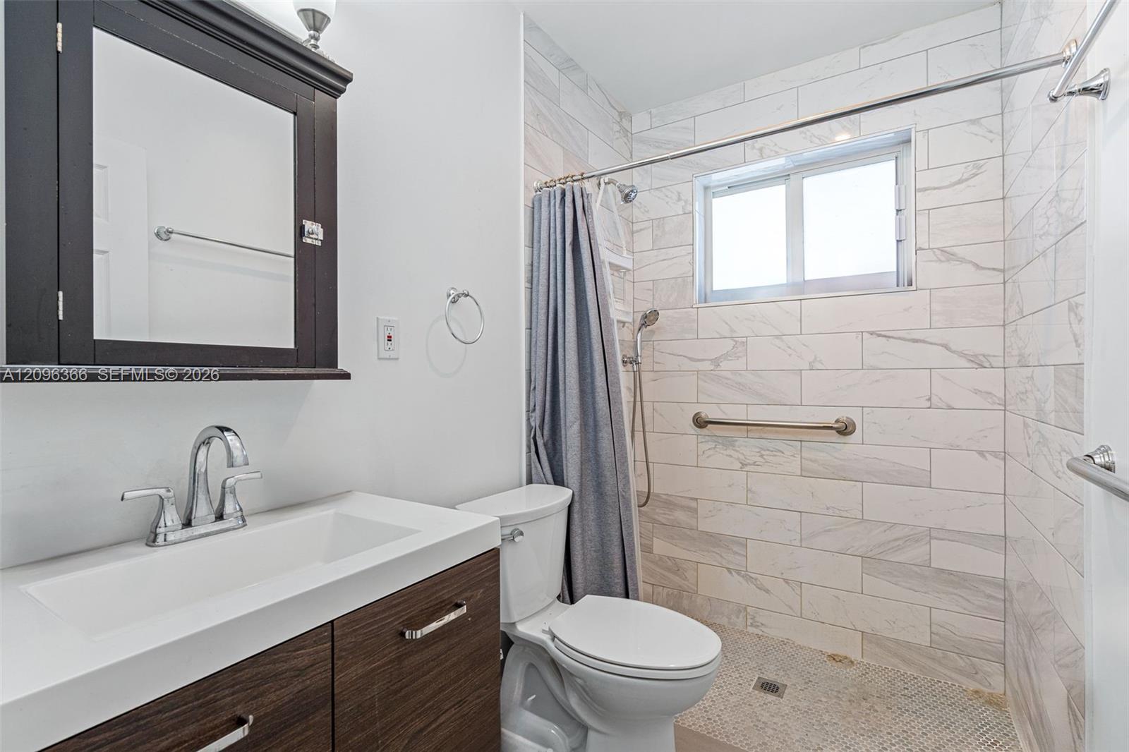 1409 NE 152nd St