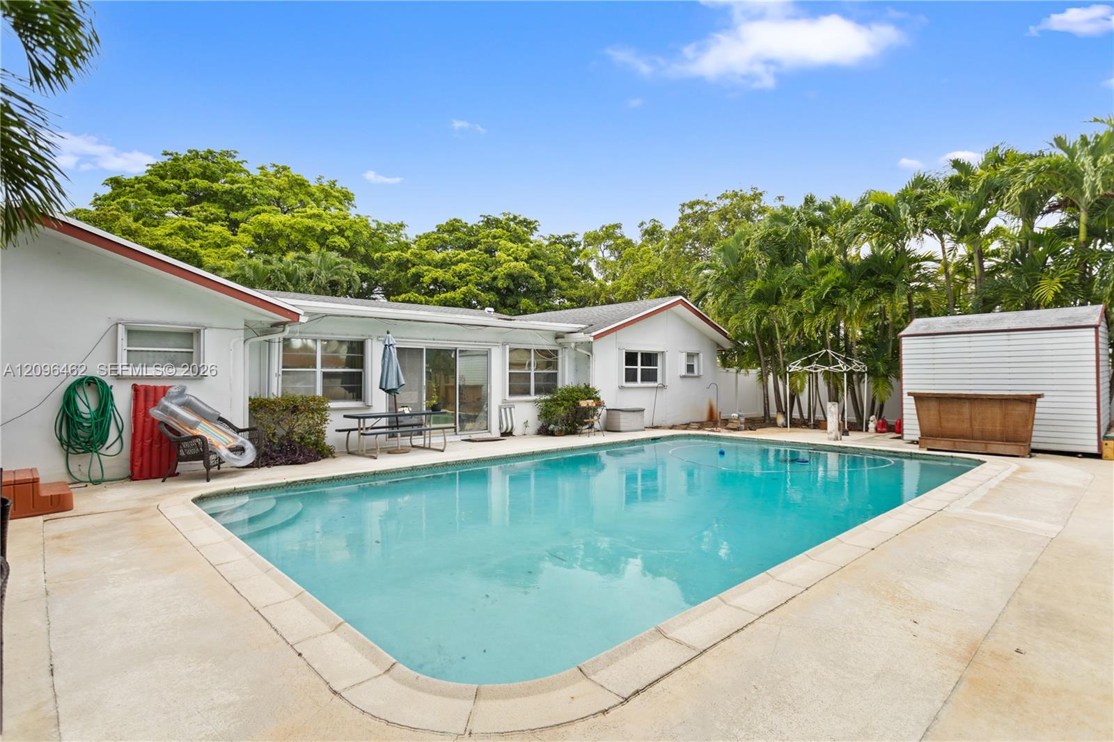4899 NW 7th Dr