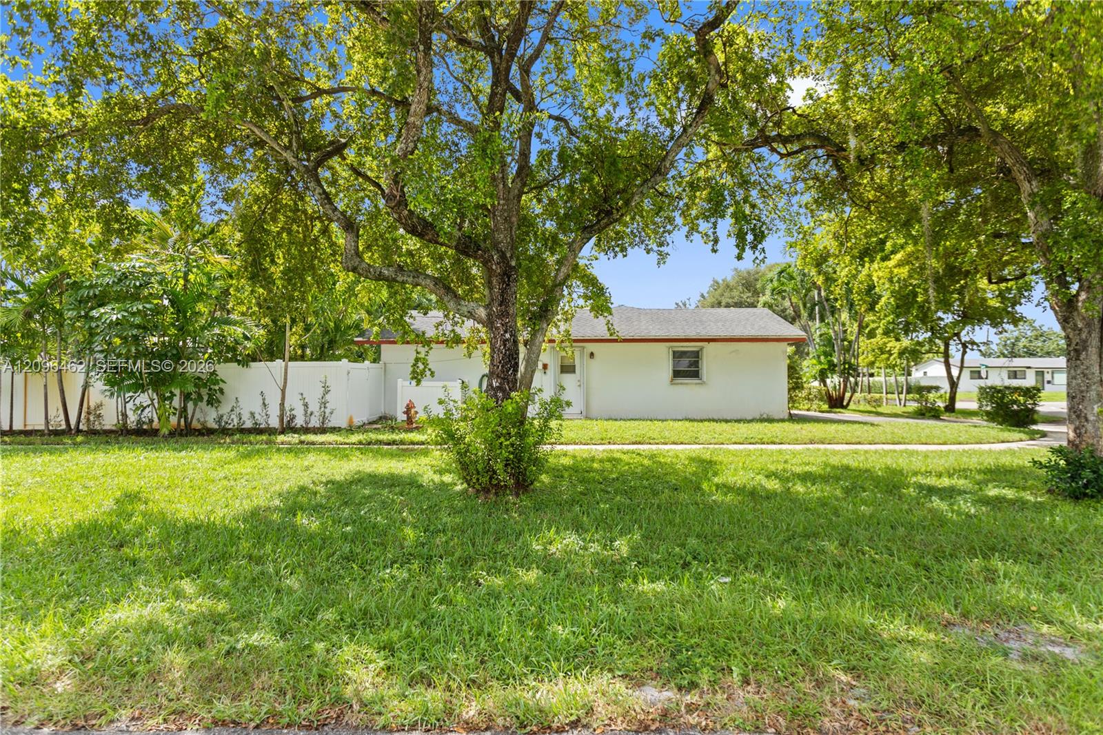 4899 NW 7th Dr