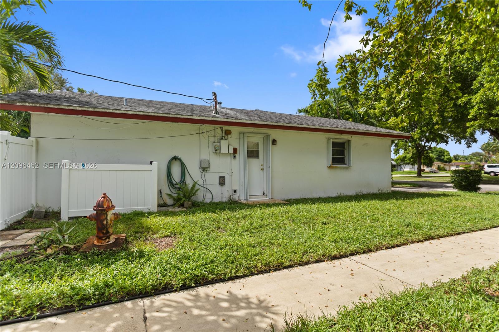 4899 NW 7th Dr