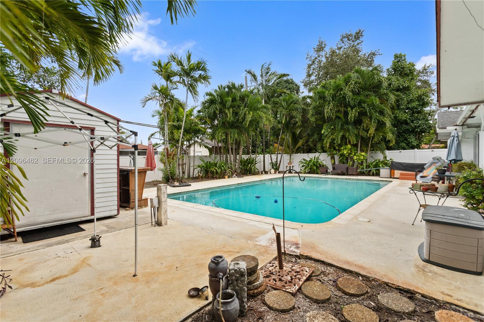 4899 NW 7th Dr