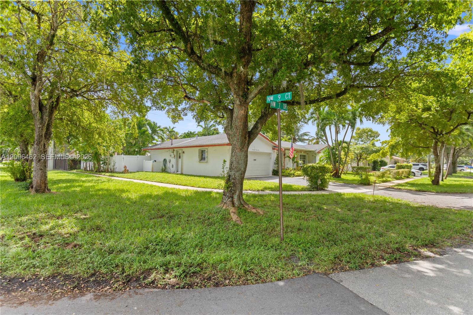 4899 NW 7th Dr