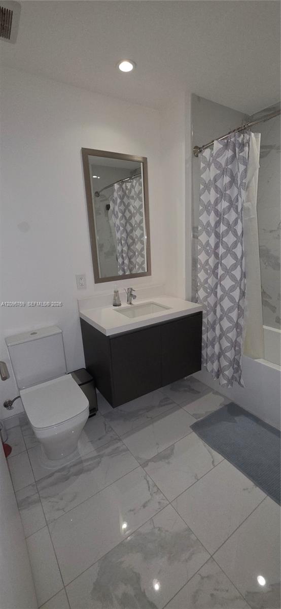 851 NE 1st Ave # 2104