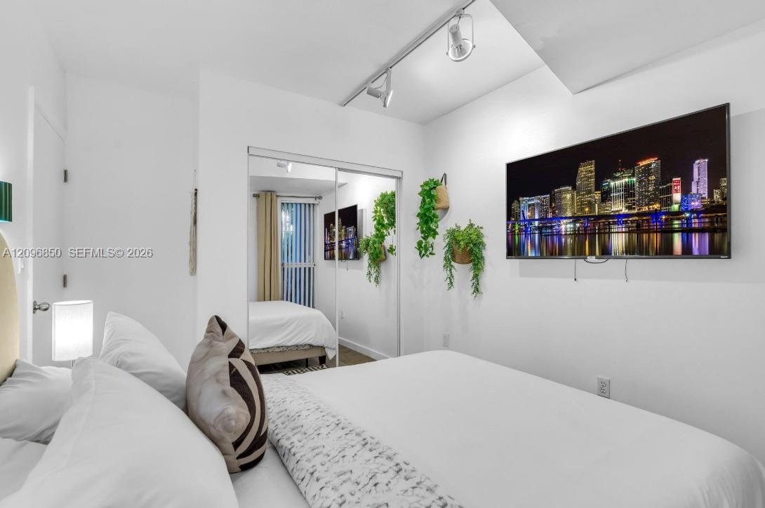 3225 SW 58th Ave Unit: BACK