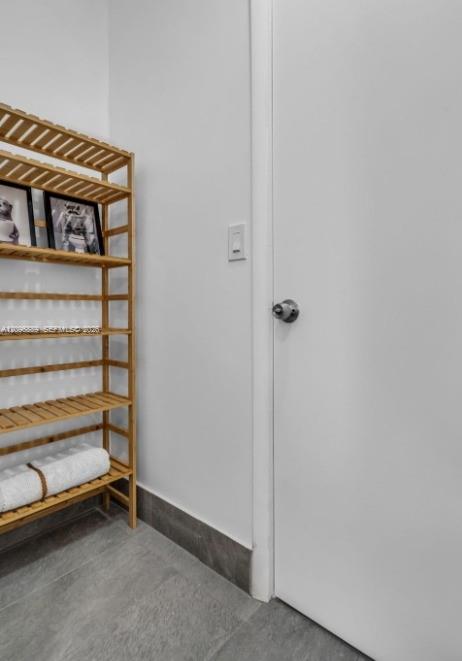 3225 SW 58th Ave Unit: FRONT