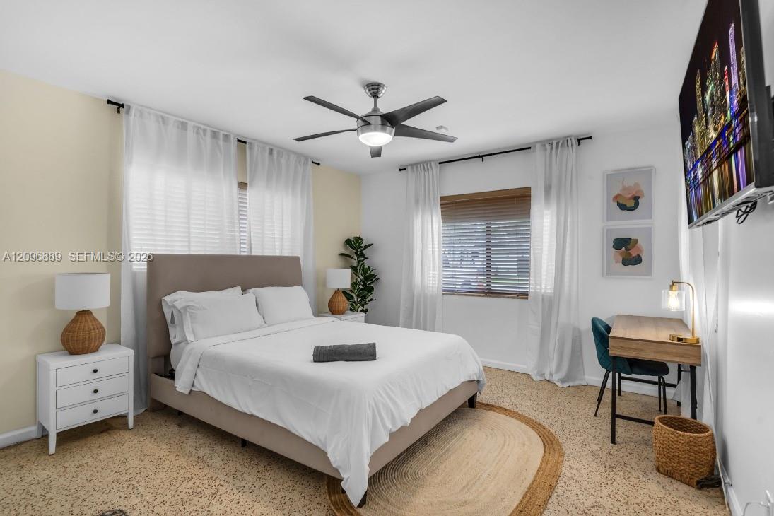 3225 SW 58th Ave Unit: FRONT