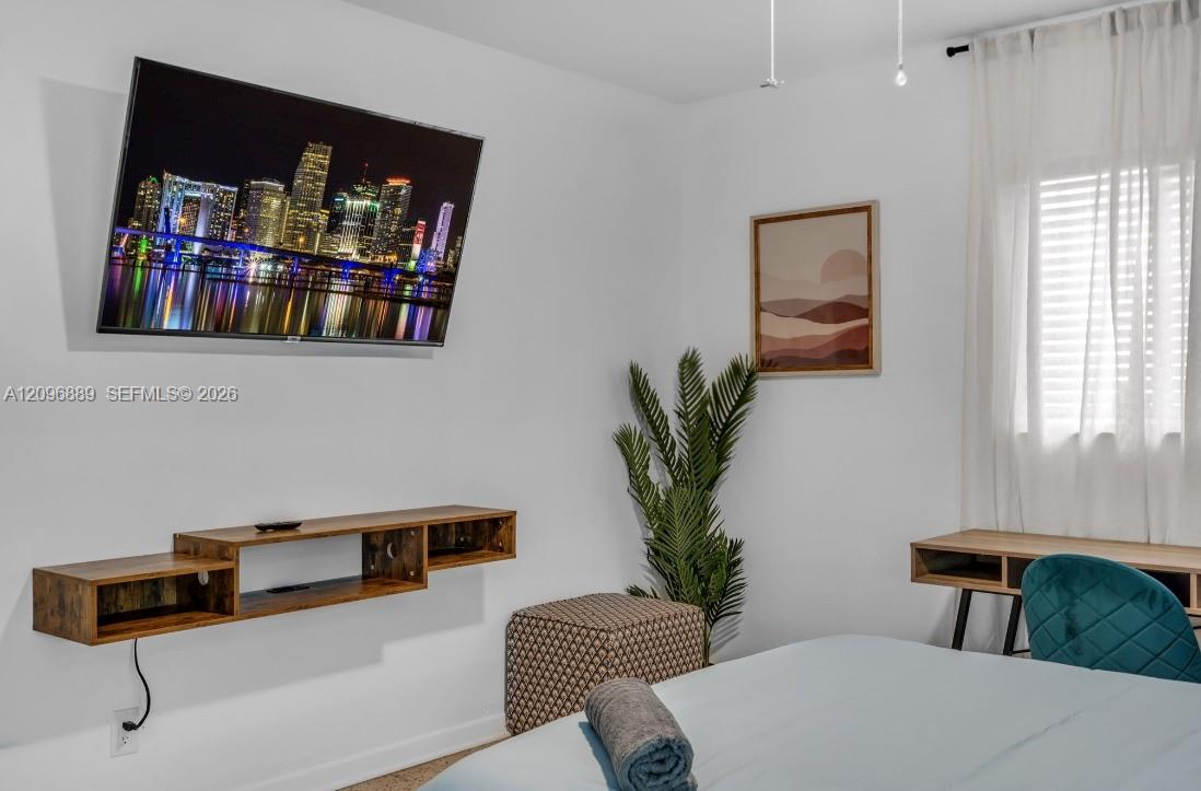3225 SW 58th Ave Unit: FRONT