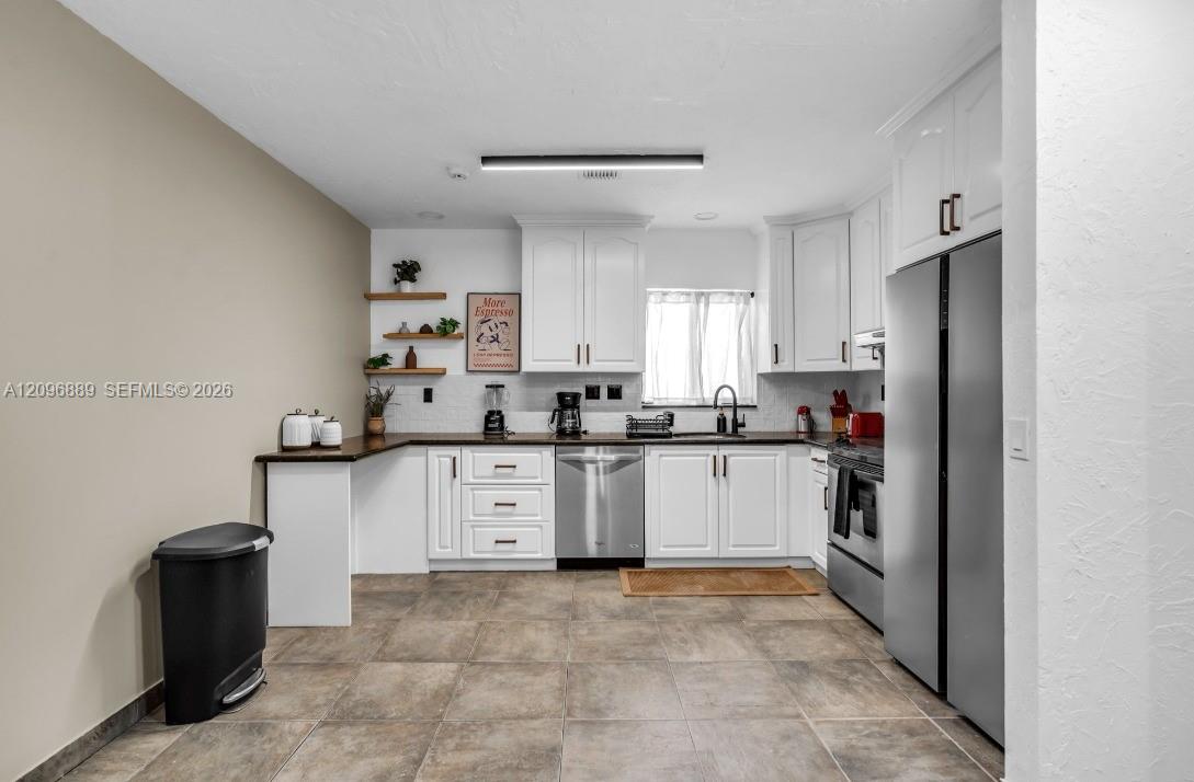 3225 SW 58th Ave Unit: FRONT