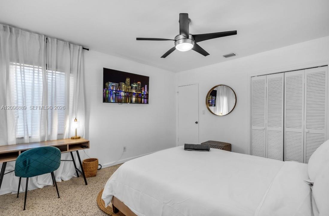 3225 SW 58th Ave Unit: FRONT