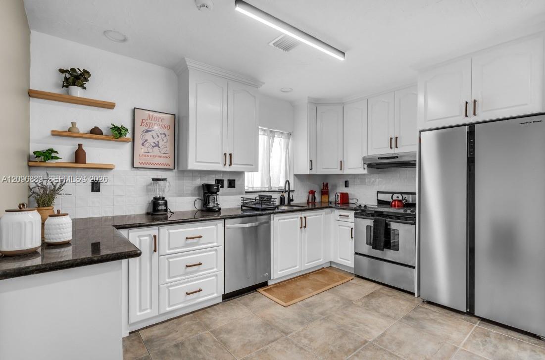 3225 SW 58th Ave Unit: FRONT