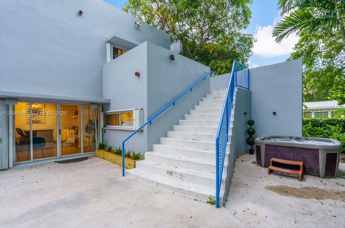 3225 SW 58th Ave Unit: FRONT