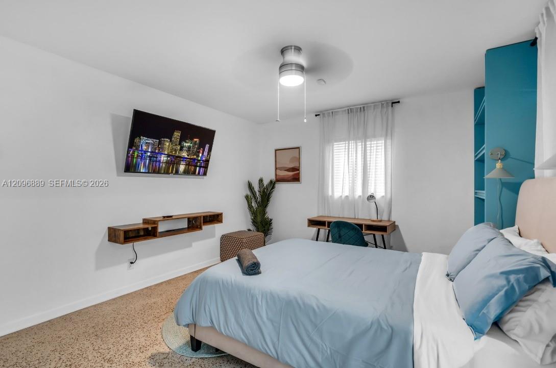 3225 SW 58th Ave Unit: FRONT