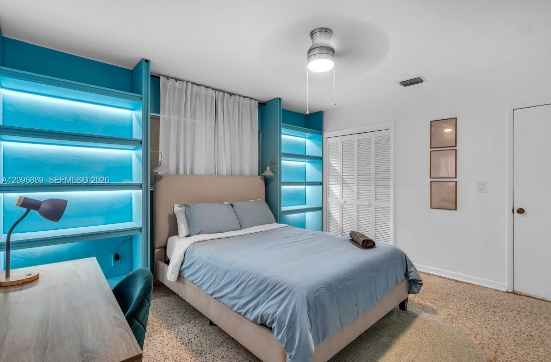 3225 SW 58th Ave Unit: FRONT