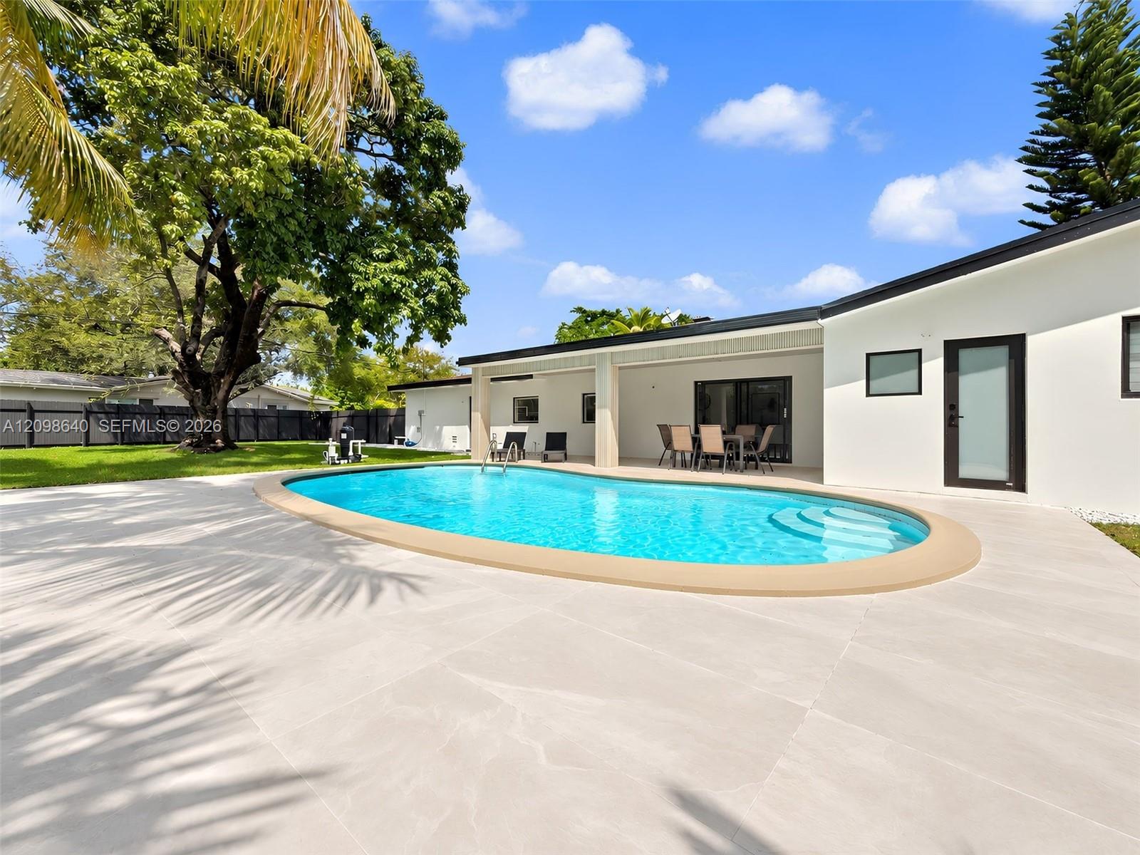 8200 SW 164th St