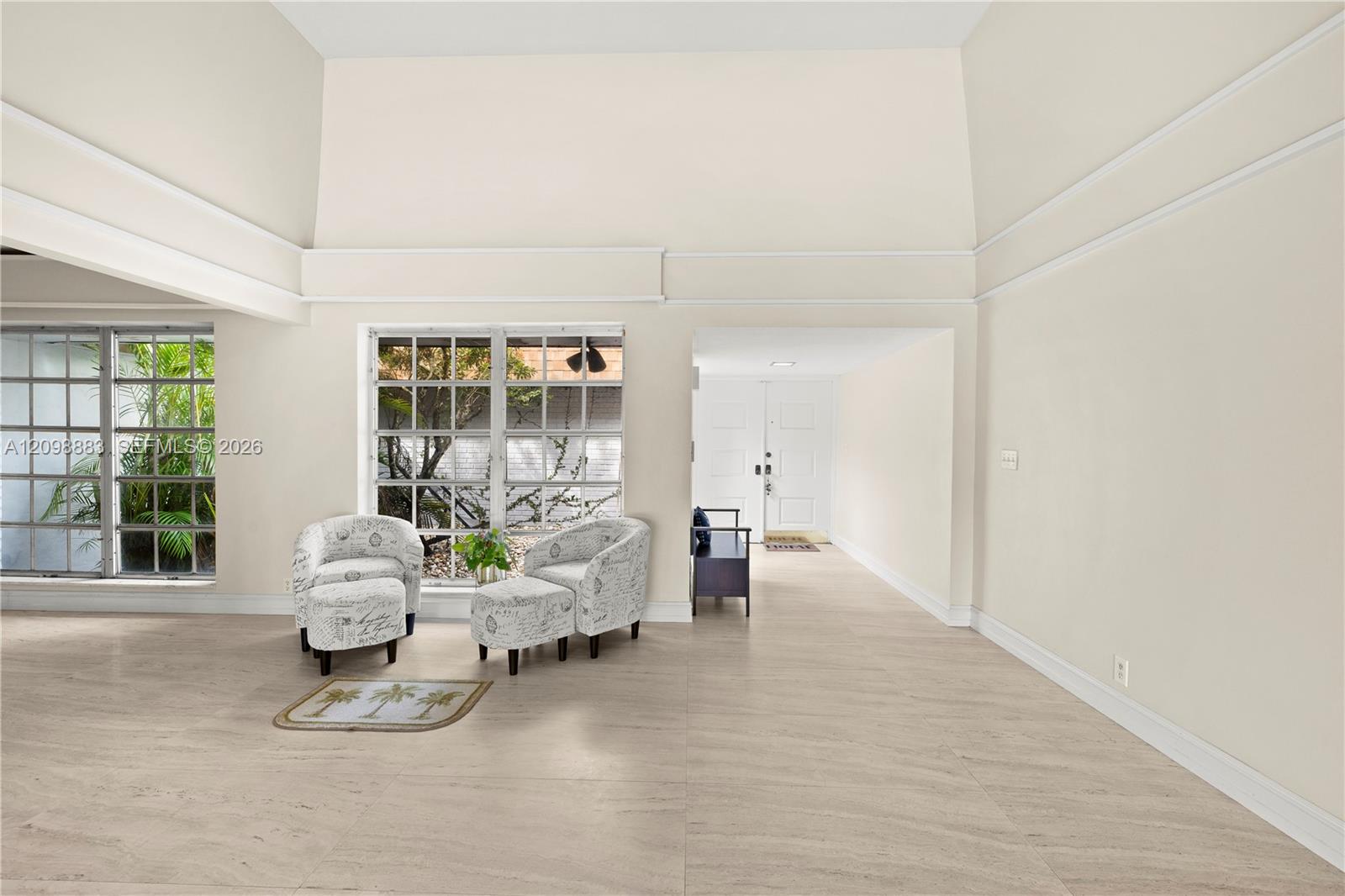 6204 Jacaranda Cir