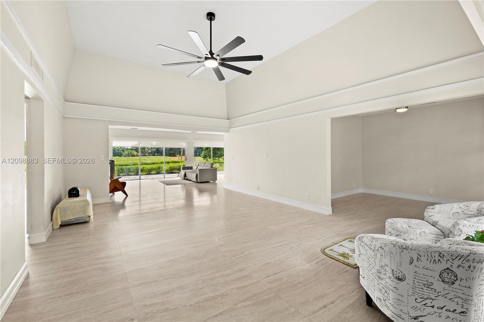 6204 Jacaranda Cir