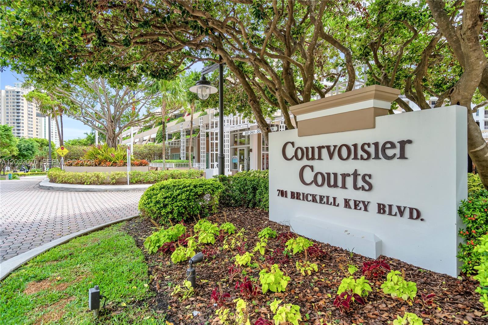 701 Brickell Key Blvd # 1004