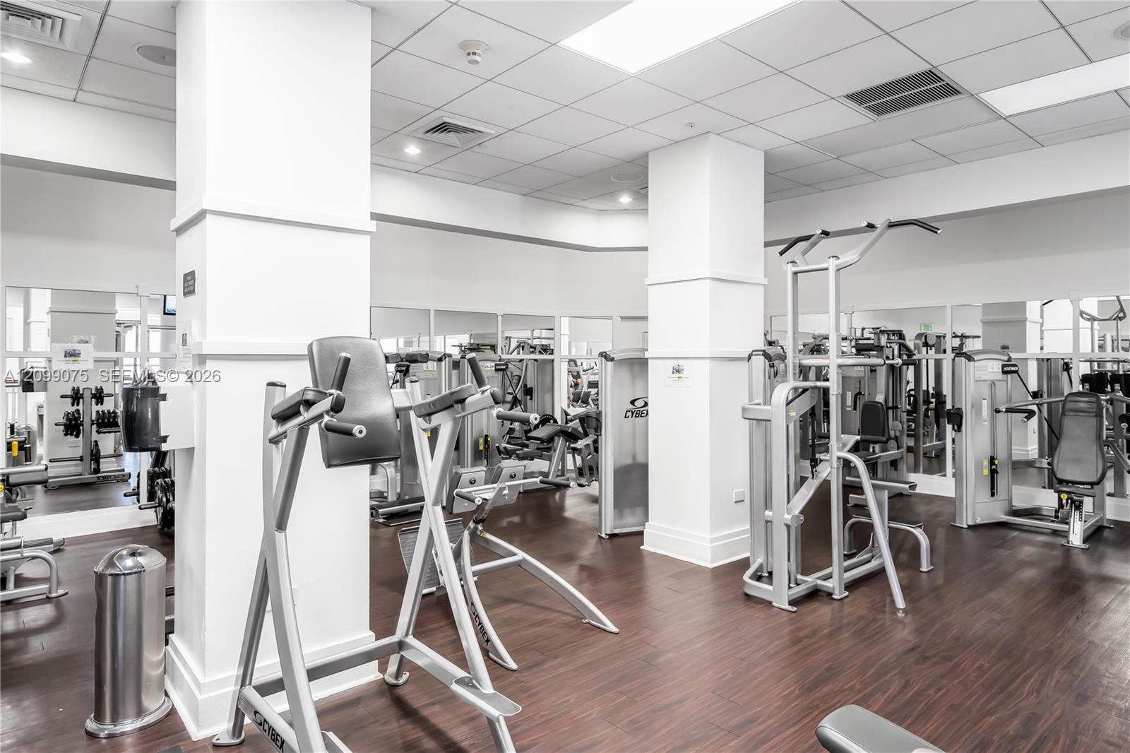 701 Brickell Key Blvd # 1004